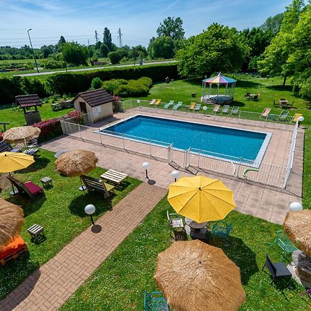 Greet Hotel Beaune Esterno foto